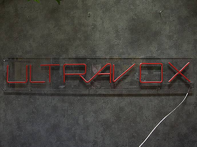 neon ULTRAVOX 100x18cm