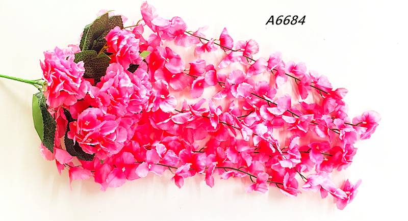 KWIATY SZTUCZNE ZWISAJĄCE