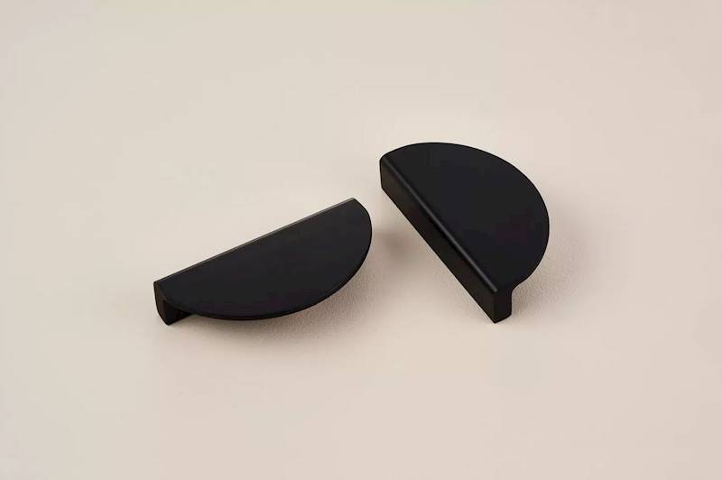 UCHWYT MOON BLACK 64