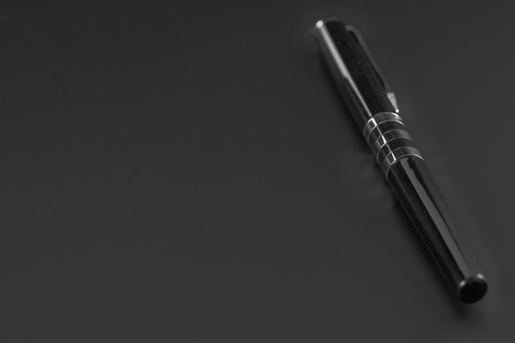 AKRYL CZARNY 2800X1300X18,3 MAT