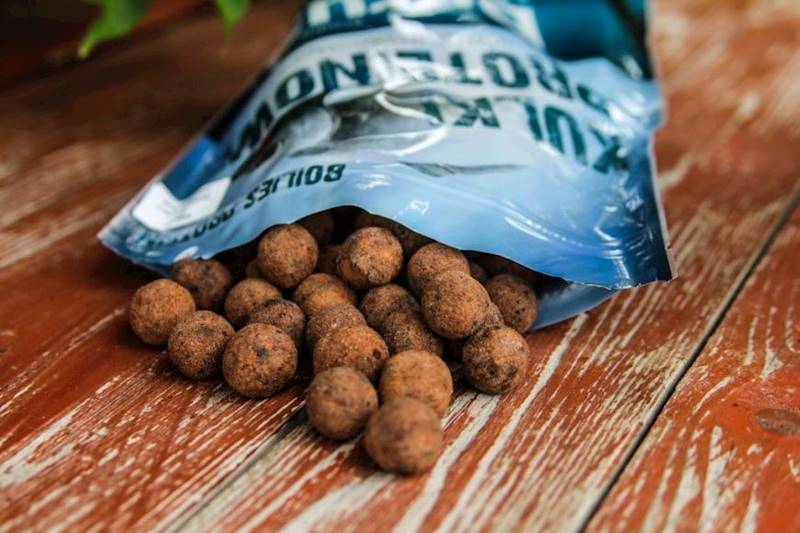 KULKI PROTEINOWE DURUS WĄTROBA-CZOSNEK 18MM