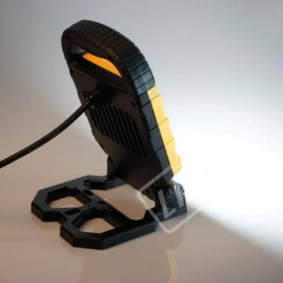 TS-1932 LAMPA ROBOCZA 20W 1400 /8