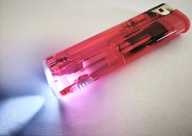 Zapalniczka ADAMO /50 PIEZOELEKTRYCZNA Z DIODĄ LED