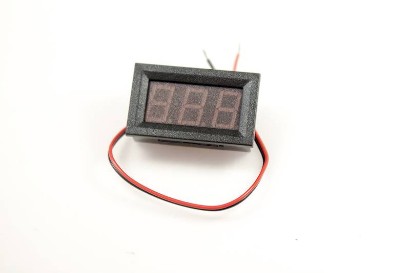 MIERNIK WOLTOMIERZ 3V-30VDC LCD NIEBIESKI