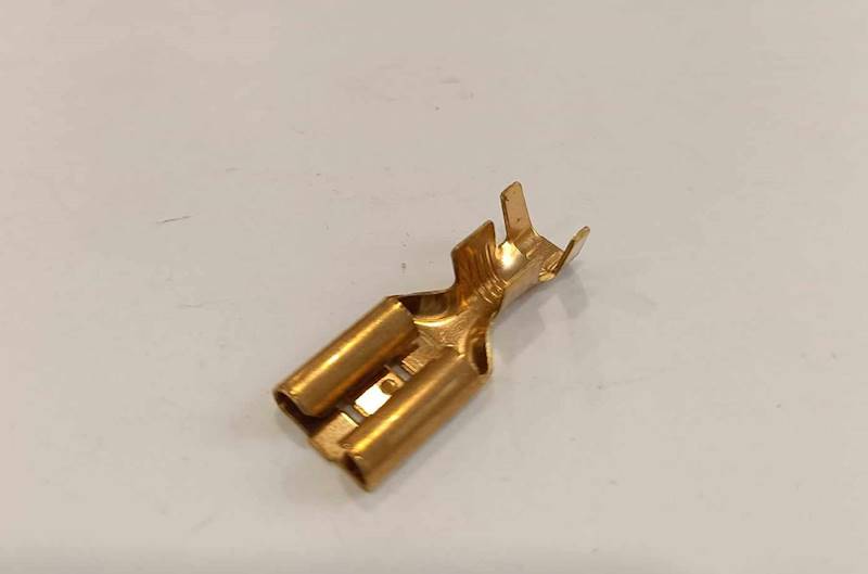 KONEKTOR 9,5mm ŻEŃSKI