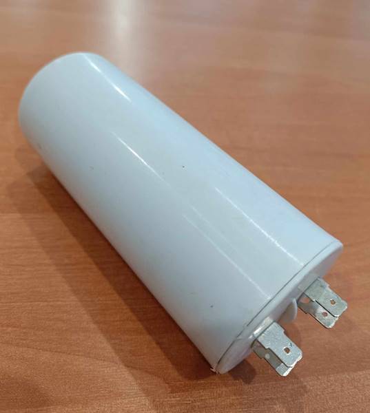 KONDENSATOR SILNIKOWY 100uF 450V KONEKTORY