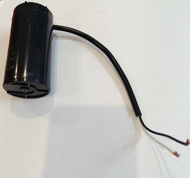 KONDENSATOR SILNIKOWY 160uF 320V PRZEWODY