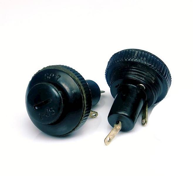 GNIAZDO BEZPIECZNIKA 20mm SP-7