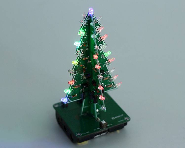 CHOINKA LED 5V RGB Z KOSZYKIEM NA BATERIĘ