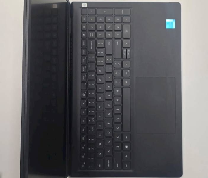 Laptop Dell vostro 3510