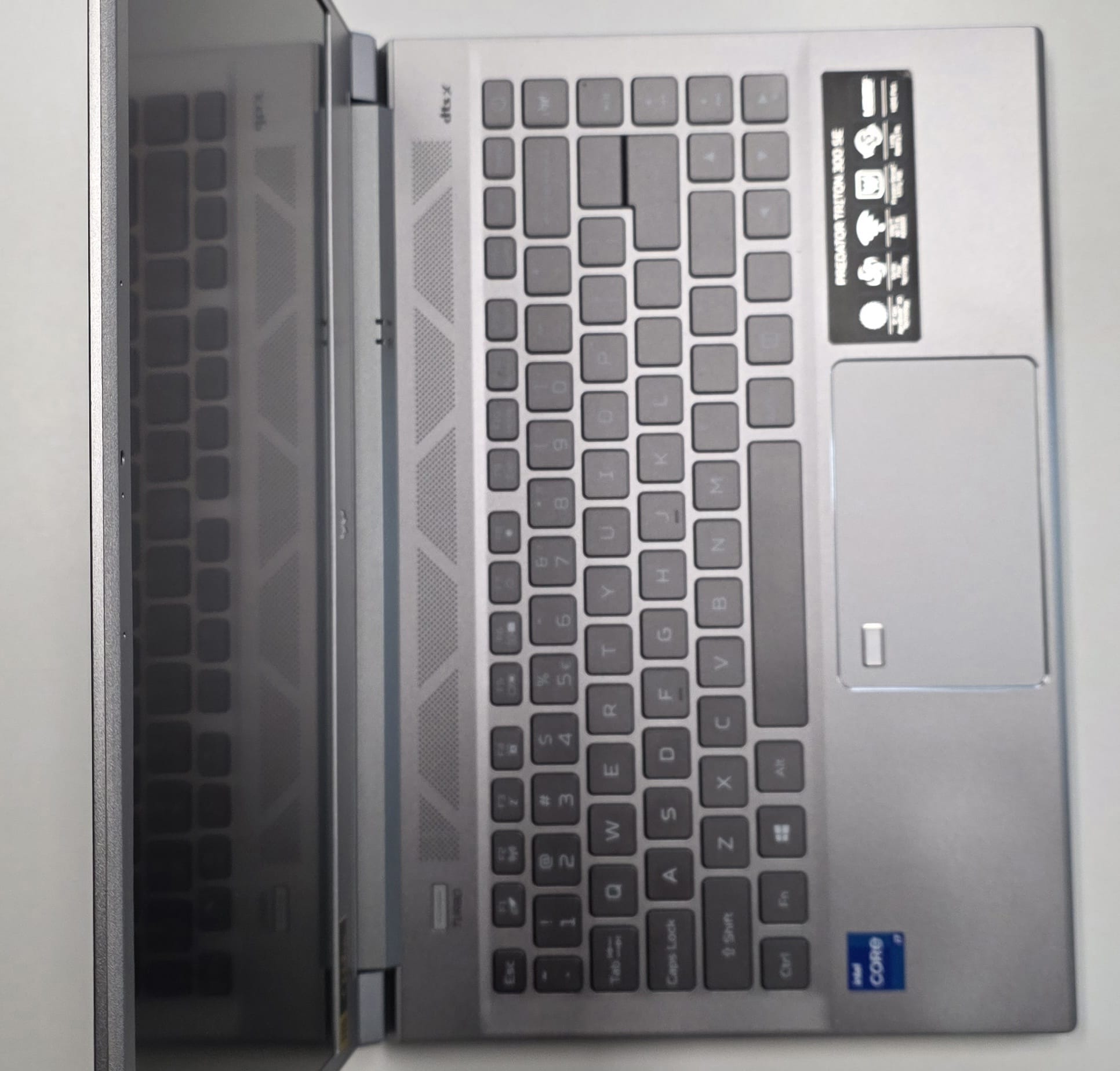 Laptop Acer Predator Triton 300 SE