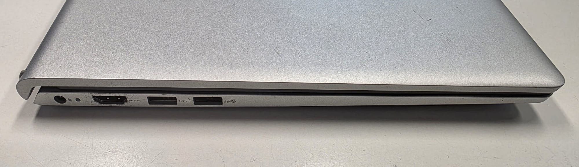 Laptop Dell Inspiron 15  3520
