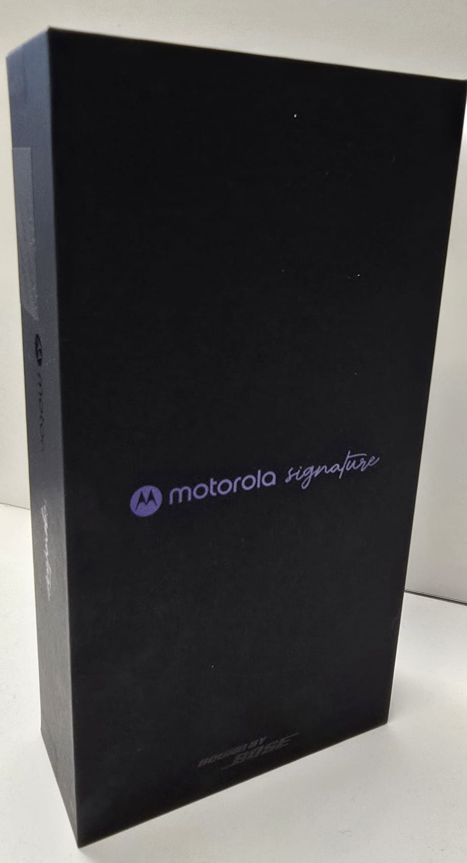 Telefon Motorola Signature 16GB / 512GB