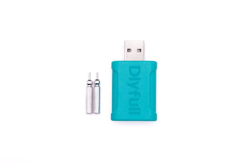 KBI Ładowarka USB do baterii z 2 bateriami   