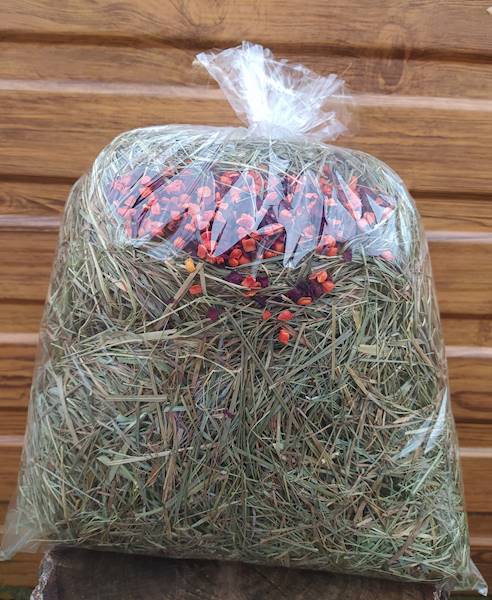 PEŁNEKORYTKO SIANKO Z MARCHEWKĄ 500G