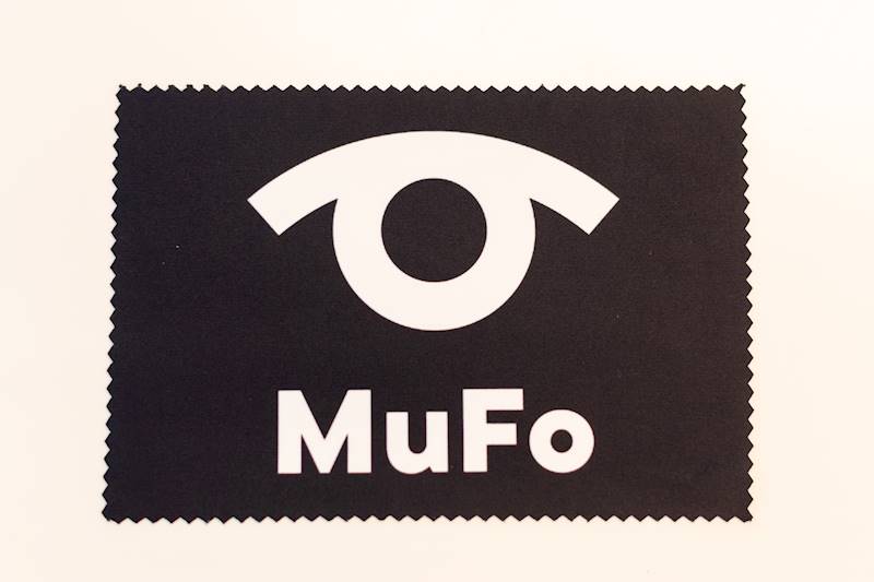 ŚCIERECZKA DO OBIEKTYWU LOGO MUFO