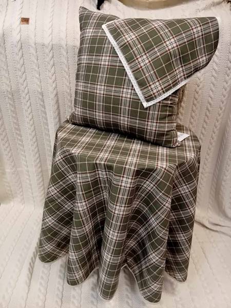 Obrus Martuli 42 szkocka zielona 90x90