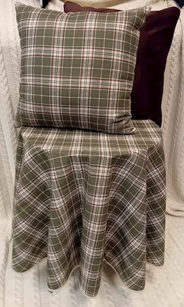 Obrus Martuli 42 szkocka zielona 90x90