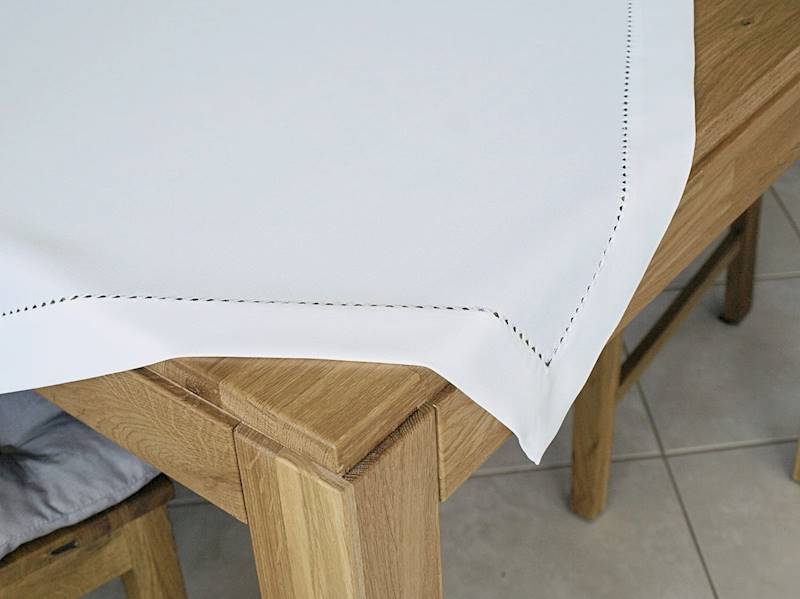 Obrus Inari 006 140x140 biały