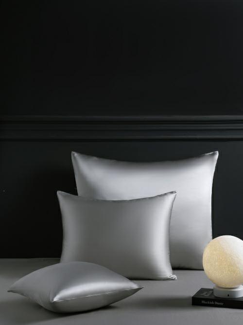 Poszewka jedwabna 50x60 szara