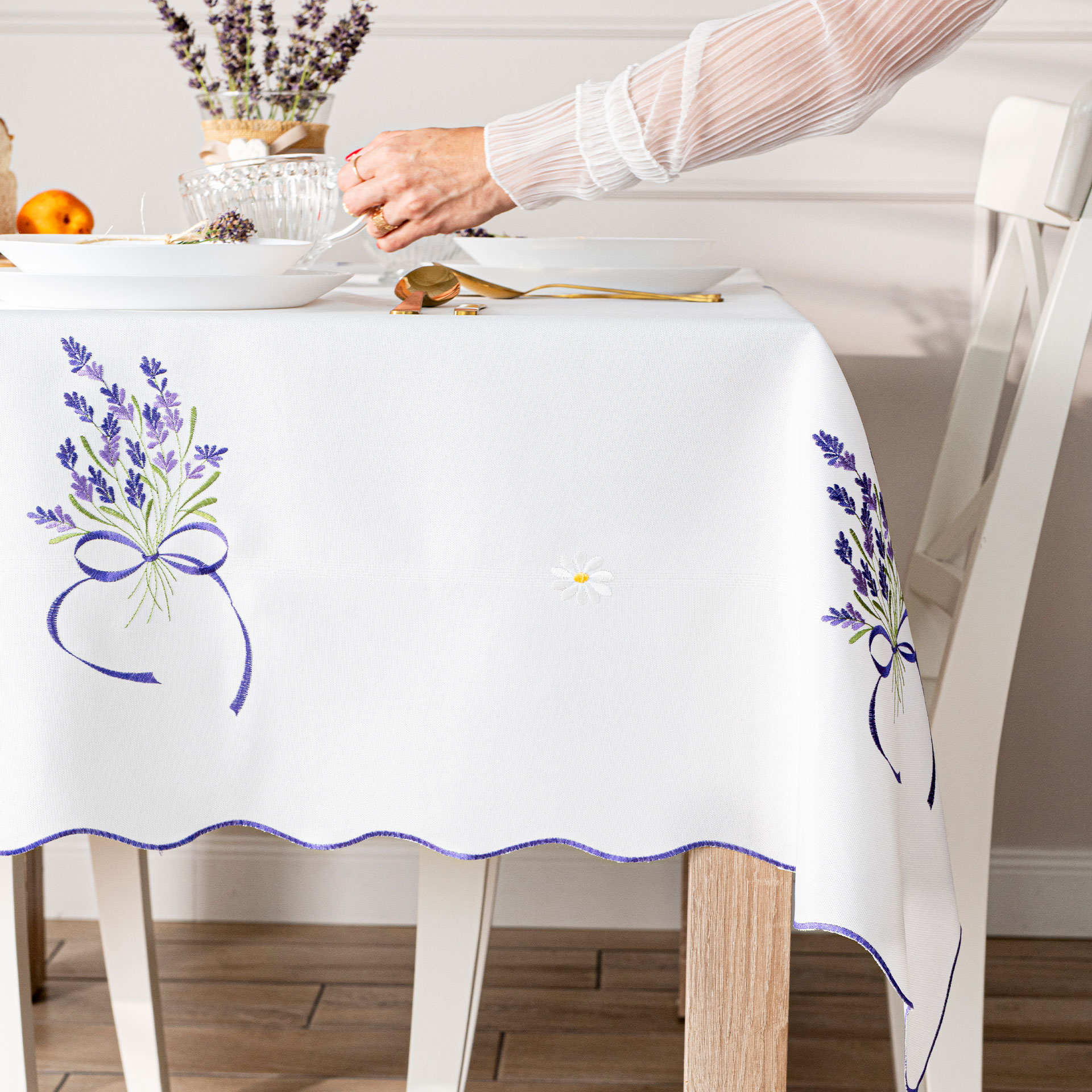 Obrus Lawendowa polana 140x180