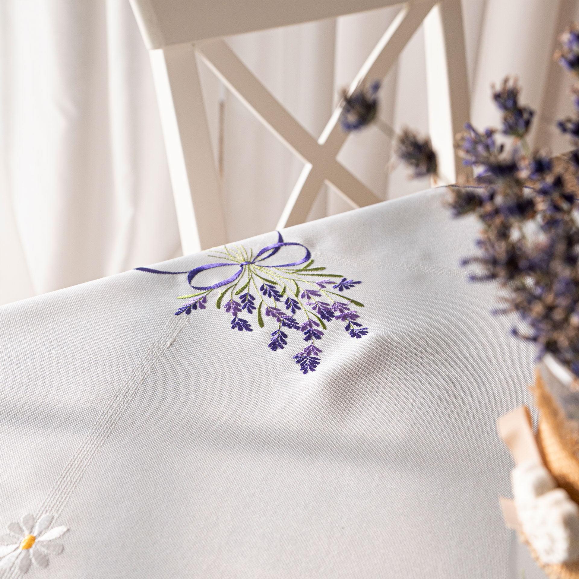 Obrus Lawendowa polana 140x180