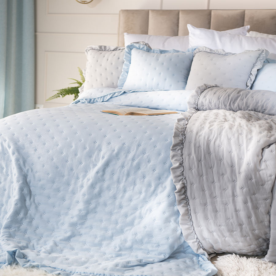 Narzuta Werona z falbanką 200x220 błękitny