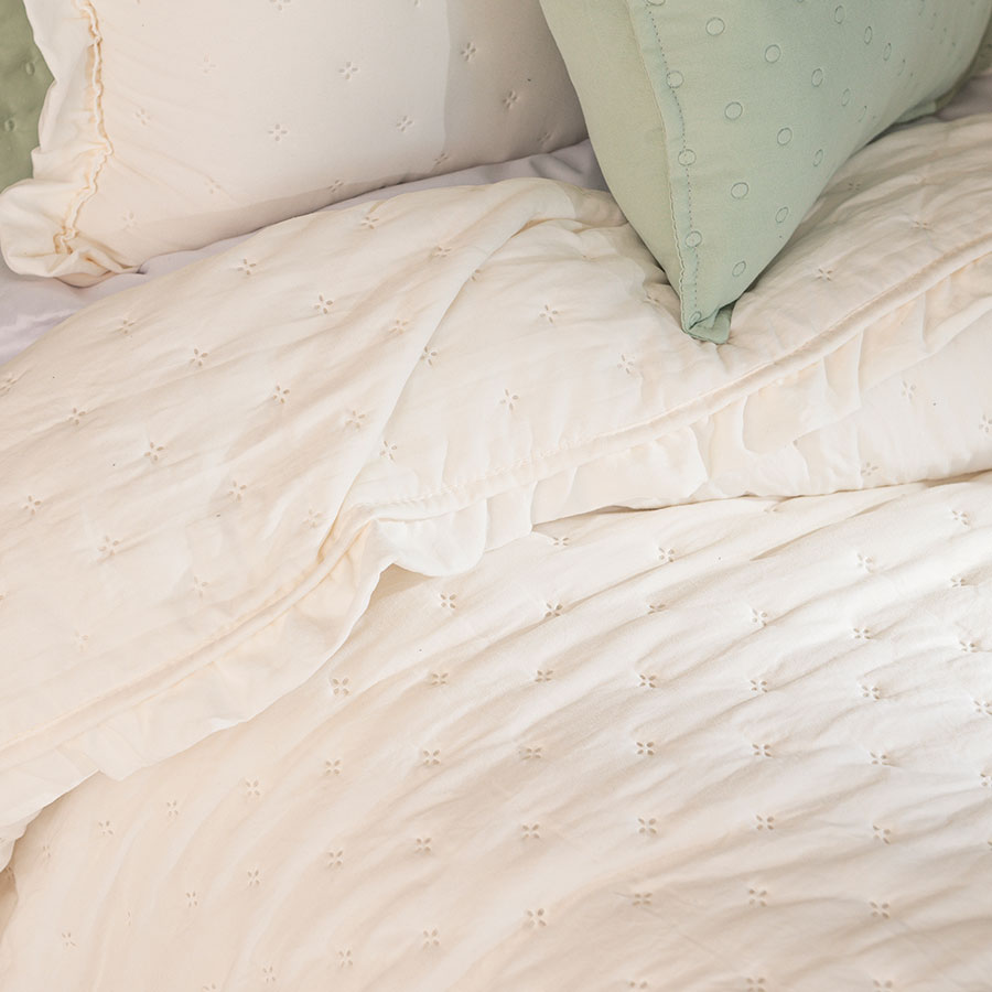 Narzuta Werona z falbanką 200x220 ecru