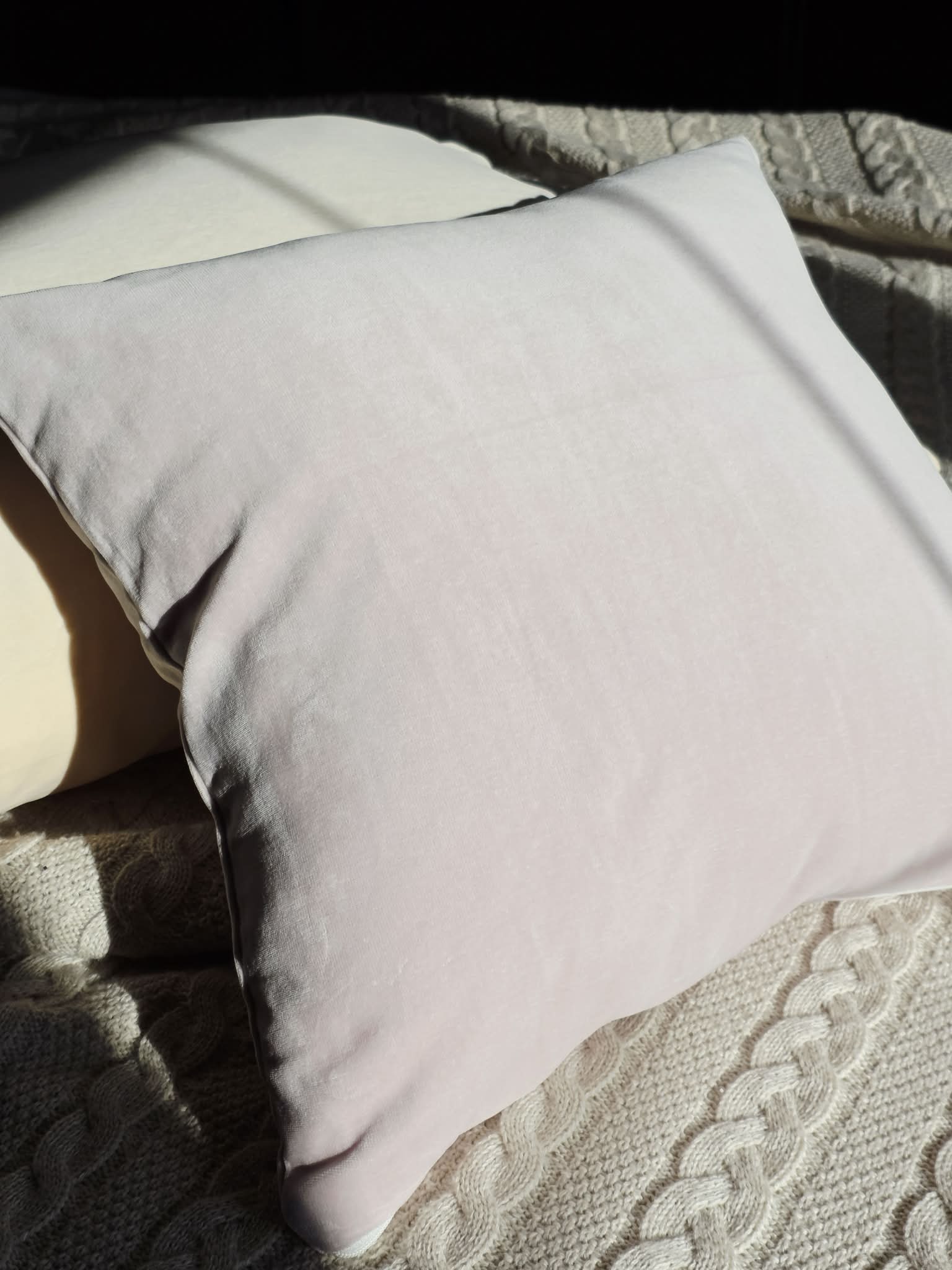 Poszewka Martuli 40x40 TULISIE welur jasny kawowy