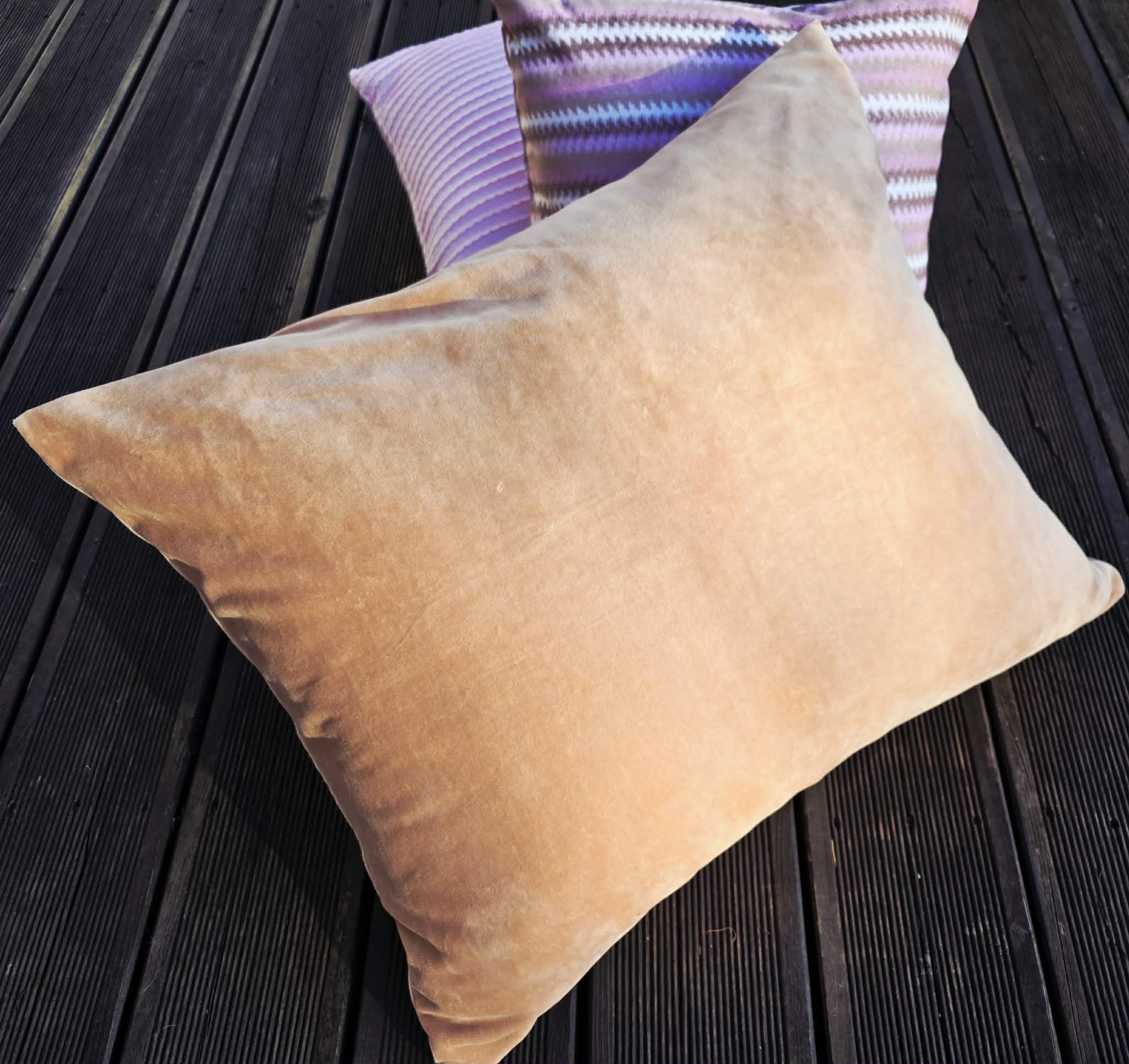 Poszewka Martuli 50x60 TULISIE welur karmel