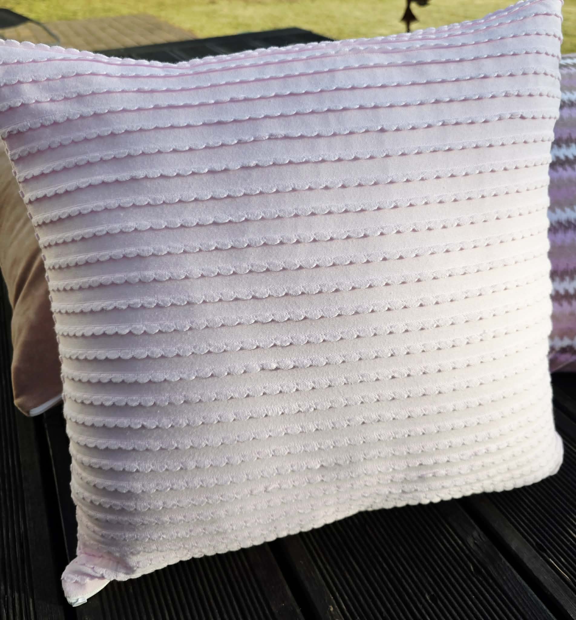 Poszewka Martuli 40x40 TULISIE falbanka pudrowa