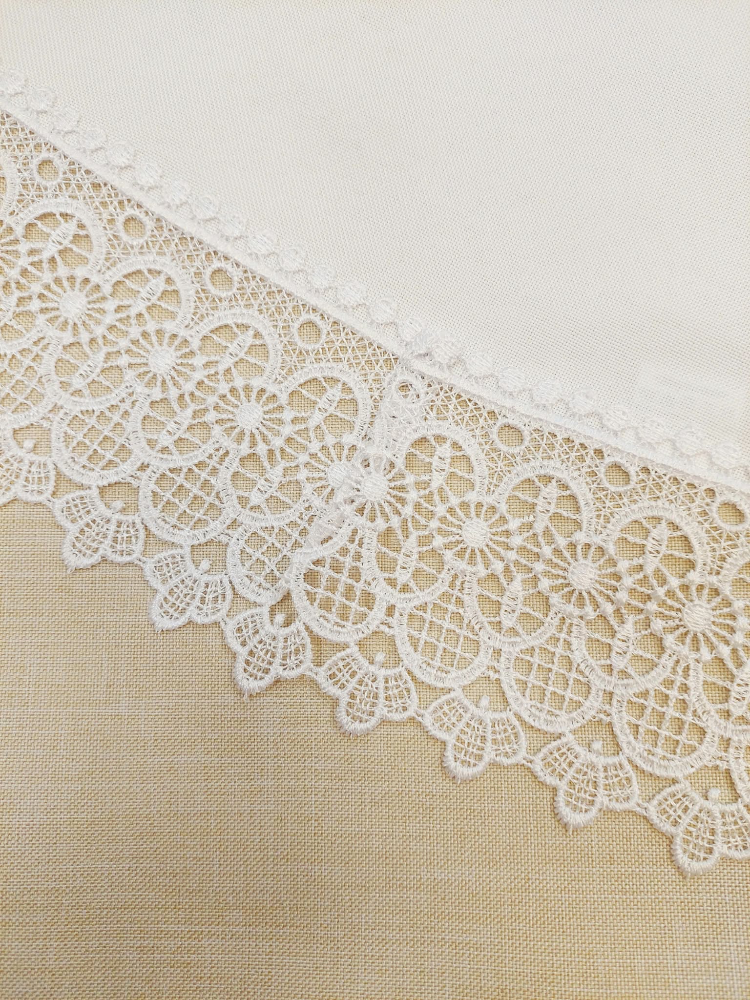 Obrus 20504 fi 160 biały