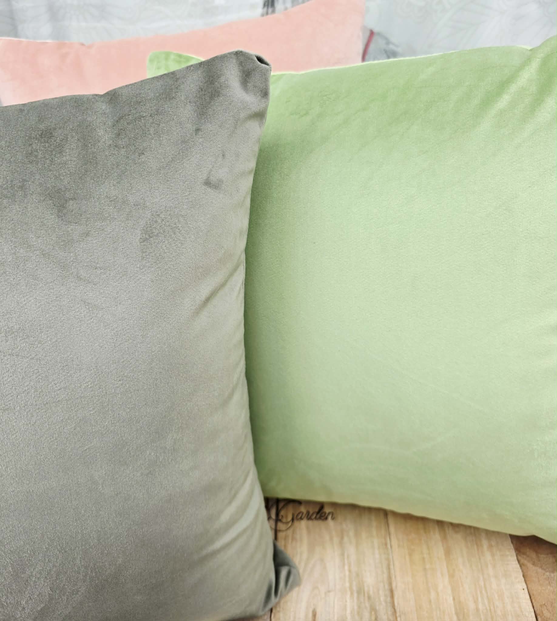 Poszewka Martuli Velur Magic 45x45 2243 khaki