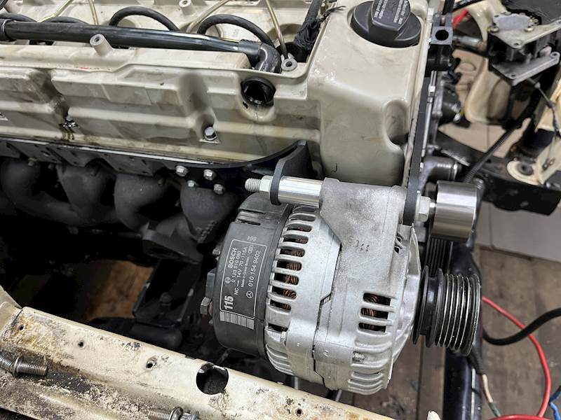 Relokacja alternatora OM606 Górny montaż