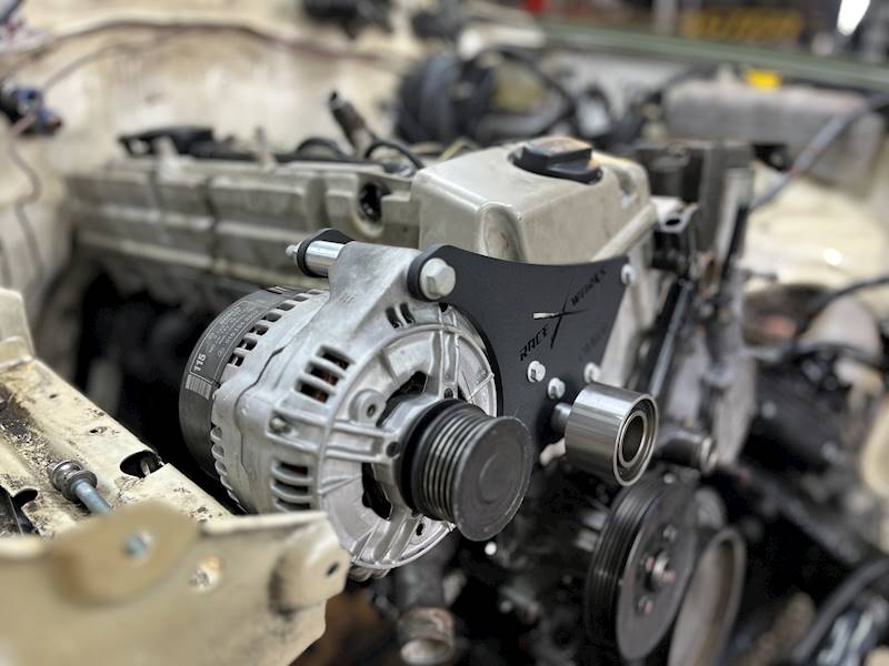 Relokacja alternatora OM606 Górny montaż