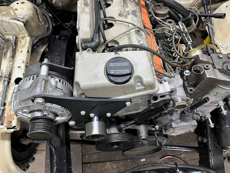 Relokacja alternatora OM606 Górny montaż