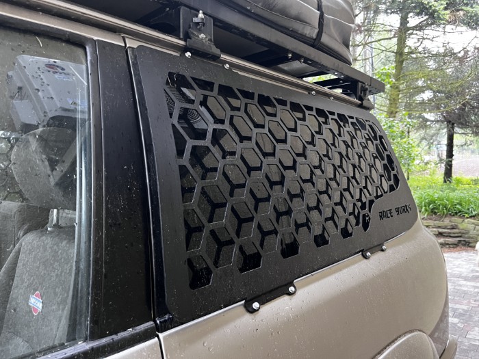 Aluminiowe osłony szyb tylnych Nissan Patrol Y61 SWB Short wer.3drzwiowa
