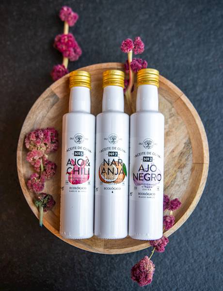 OLIWA EKO Z CZARNYM CZOSNKIEM 250 ML DG.