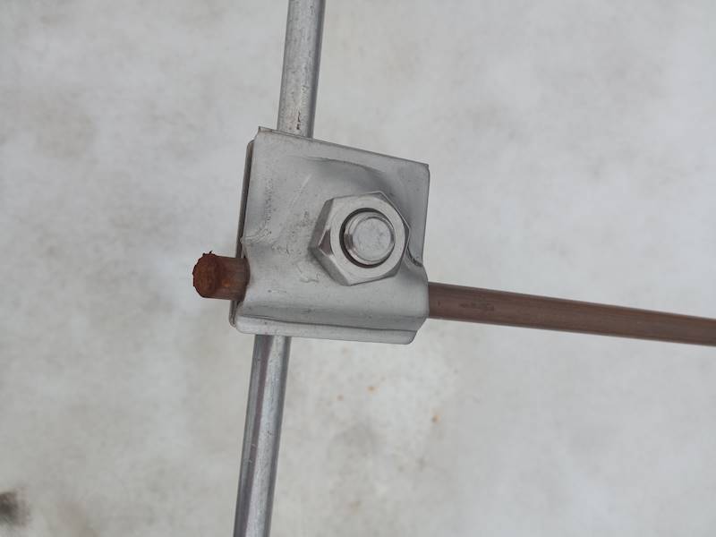 Złącze uniwersalne drut-drut z przekładką 1xM10 nierdzewne