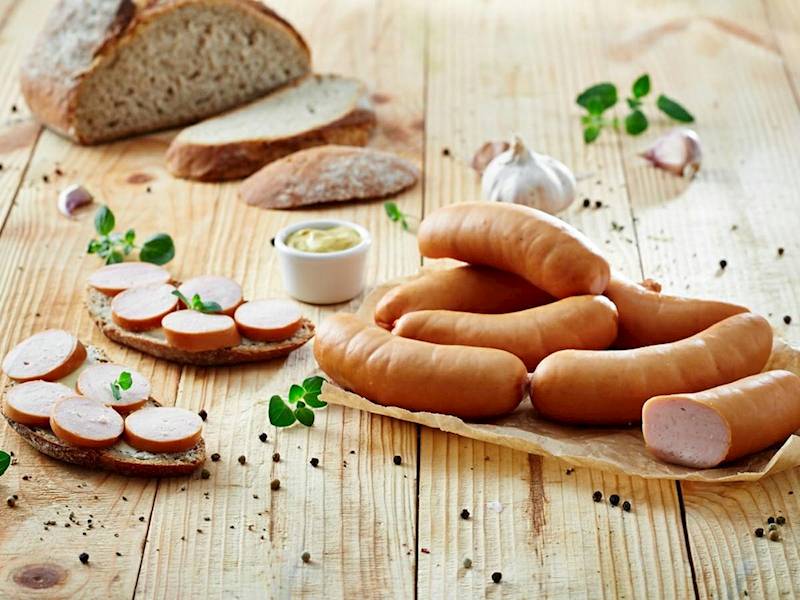 KIEŁBASA PARÓWKOWA