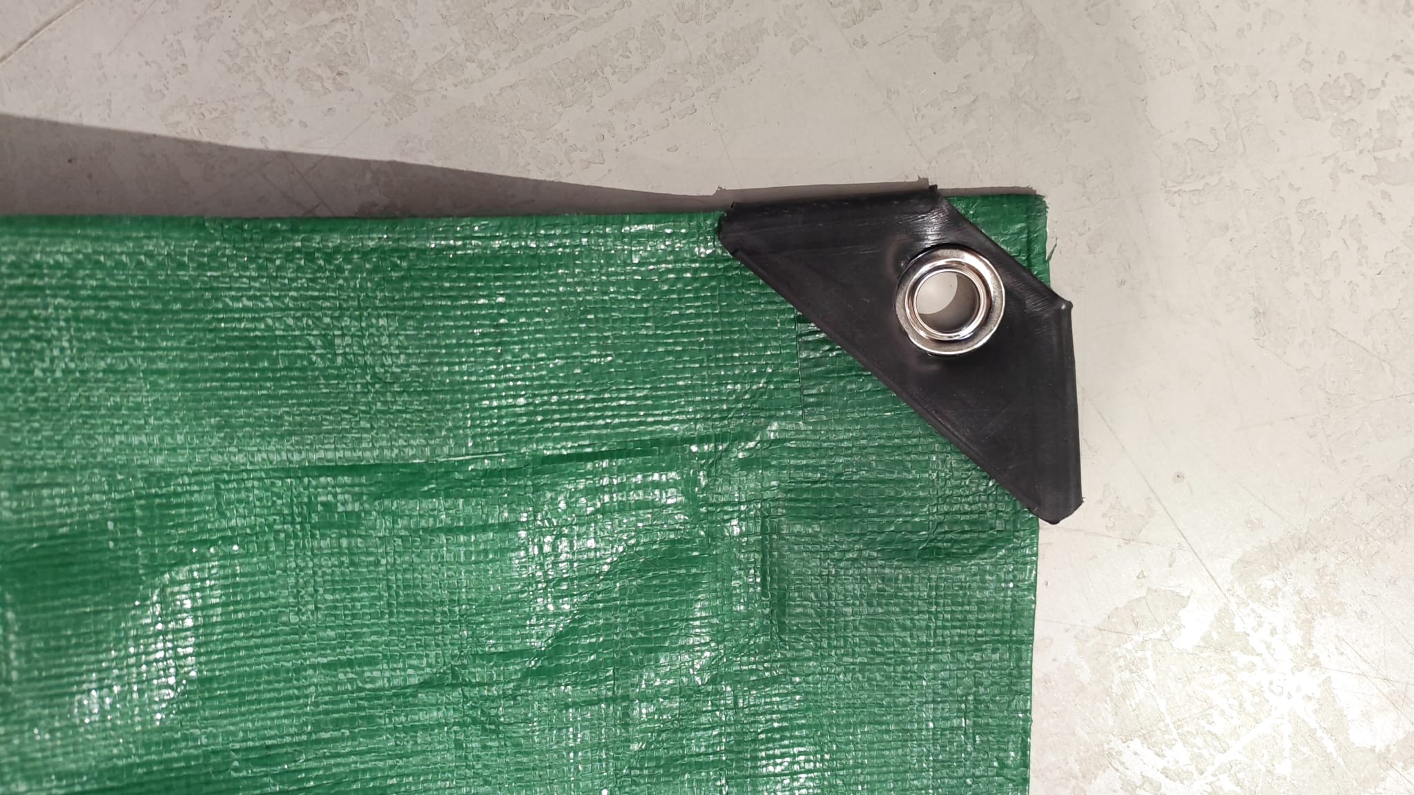 Plandeka PE SAFETARP 220g/m2 / kolor zielony / 20x20