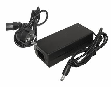 ZSI 12V / 2,3A   2,1/ 5,5  zasilacz  desktop