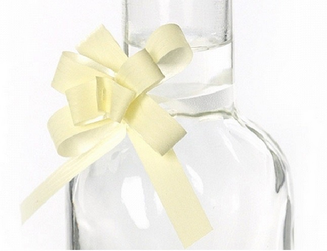 Wstążka ściągana kremowa metaliczna 1szt 1cm 