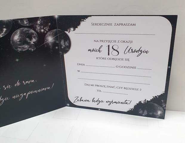 Zaproszenine na 18 urodziny czarno - srebrne "Kule disco" 1 szt 