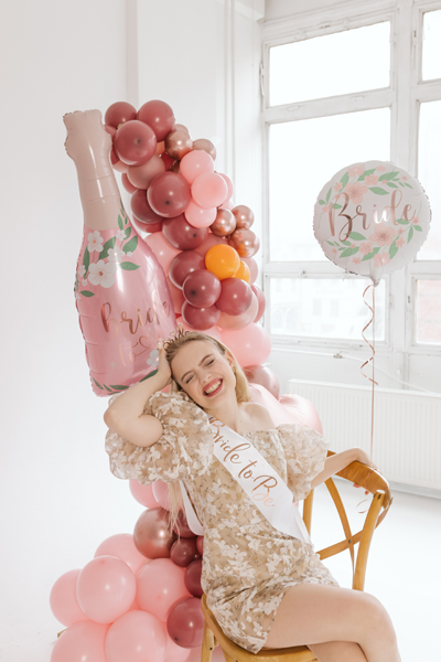 Balon foliowy okrągły biały Bride + kwiaty 