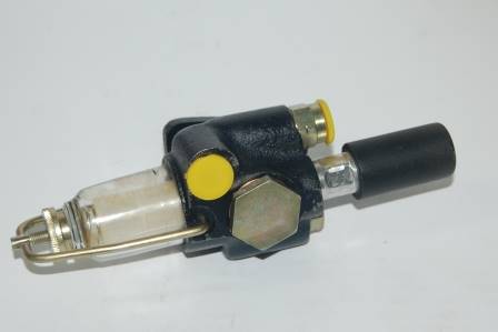 POMPKA PALIWA MERCEDES CLAAS Z ODSTOJNIKIEM