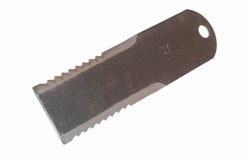 NÓŻ SIECZKARNI STAŁY ZĘBATY 195x50x3 fi 12 mm