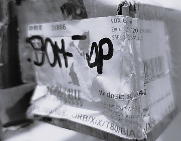 KĄTOWNIK 20 mm DRE BIAŁA MAT 8/90