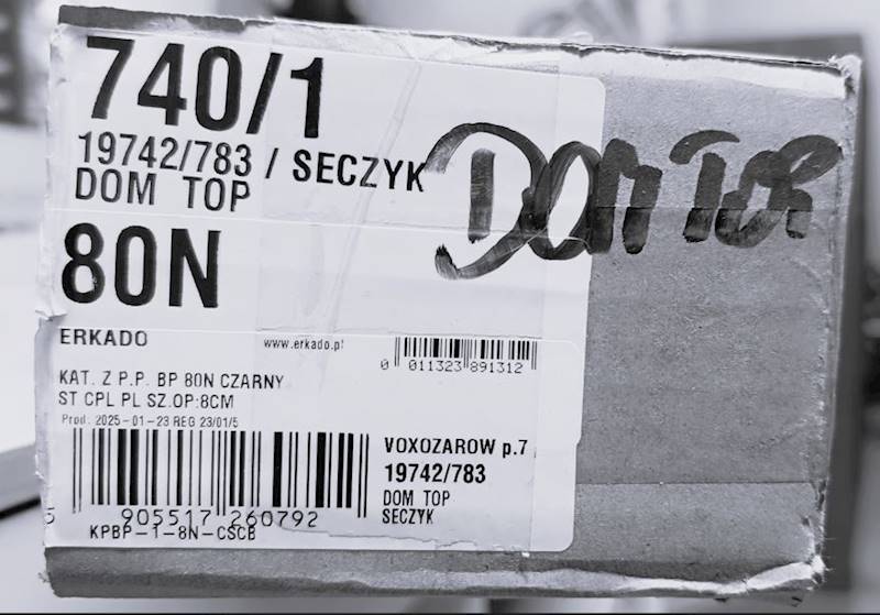 KĄTOWNIK Z PRZEDŁ. PIÓREM 80N CZARNY ST CPL 8 CM