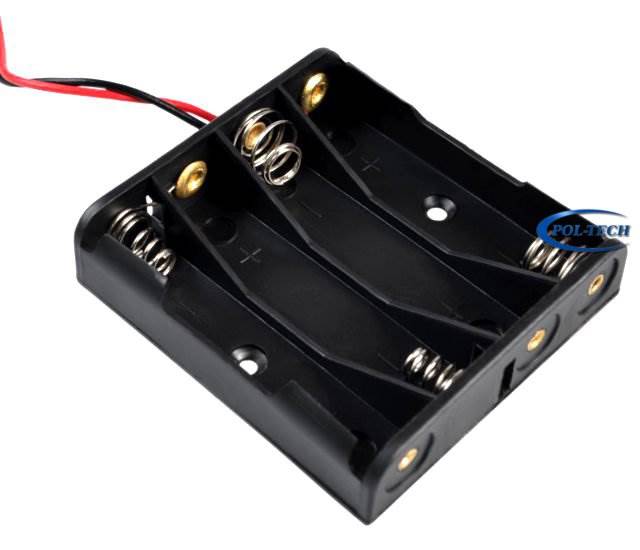 Koszyk na 4 baterie typu AAA / 1,5V z kablem